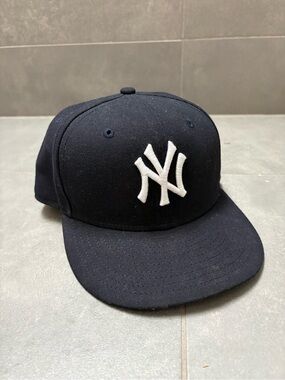 New York Yankees Baseball Cap - Navy with White